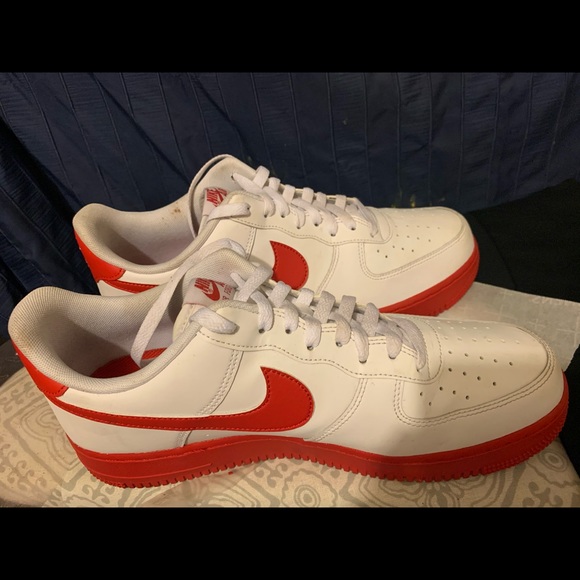 Nike Air Force 1s! Red and white barely worn - Picture 2 of 4